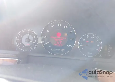 2005 Mercedes-Benz E 500 z USA, uszkodzony, nr VIN WDBUF70J85A660773